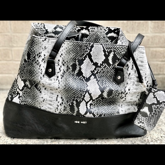 Nine West Black & White Large Reptile Tote NWOT - Picture 7 of 10